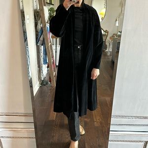 069: Vintage black, lightweight velvet like material jacket